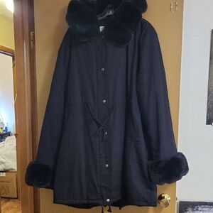 Elegant Black Fur-Trimmed Ladies Coat